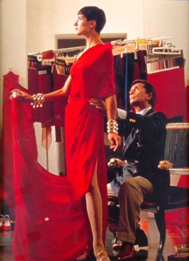 这个意大利仙裙制造师说，他最爱的是中国风！